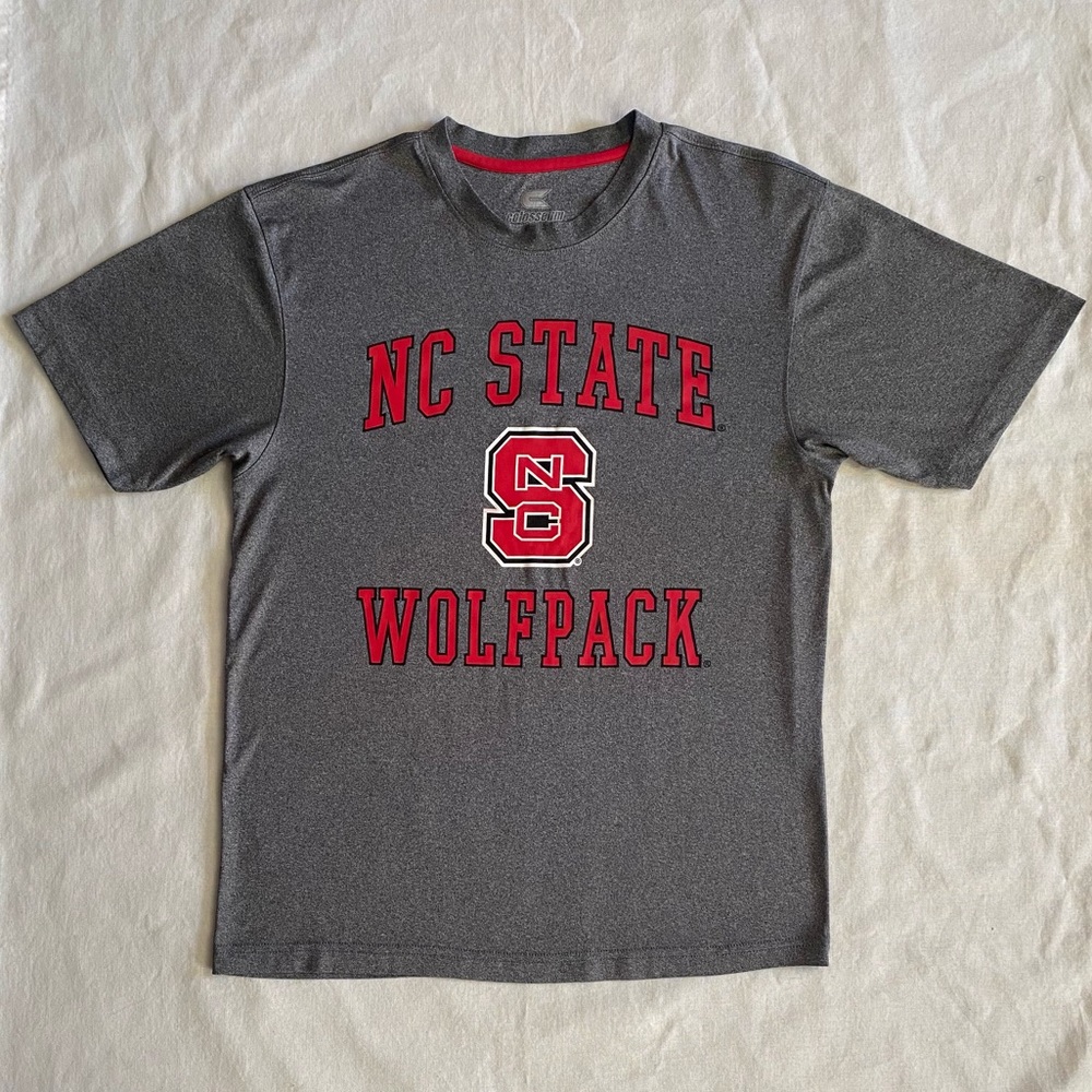 NC State Wolfpack Gray Shirt Size M